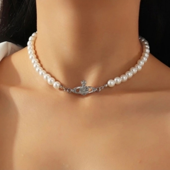 Pearl Necklace With Orb Pendant - Picture 2 of 4